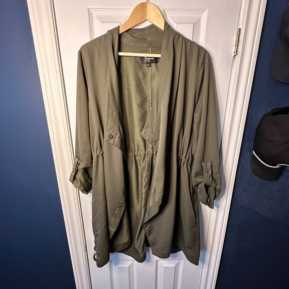 Jacket - Picture 8 of 9